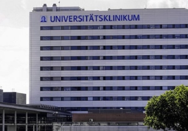 Frankfurt University Hospital.jpg